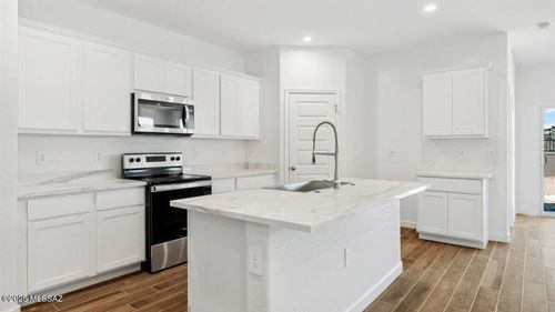 12160 E Morris Carson Dr, Vail, AZ, 85641-1179 | Card Image
