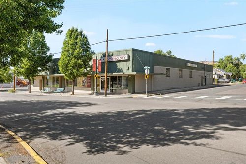 357 E Main St, Klamath Falls, OR, 97601-3233 | Card Image