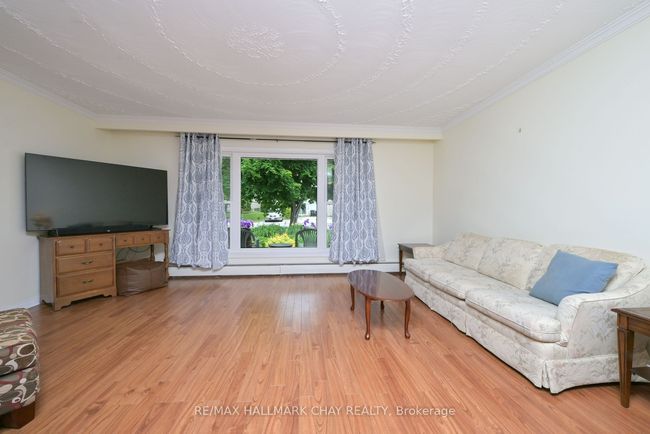 17 Elm St, House other with 3 bedrooms, 2 bathrooms and 3 parking in Alliston ON | Image 10