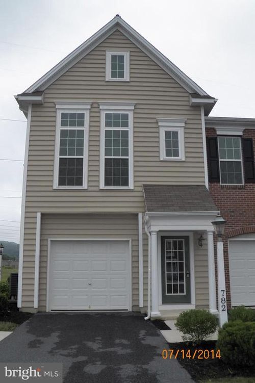 782 Fawn Ln, HUMMELSTOWN, PA, 17036-7205 | Card Image