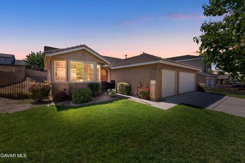 36521 Silverado Dr, Palmdale, CA, 93550-8455 | Card Image