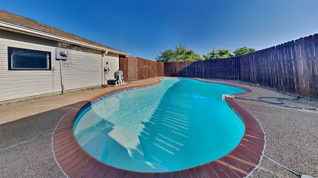 1613 Chesterfield Dr, House other with 3 bedrooms, 2 bathrooms and null parking in Carrollton TX | Image 25