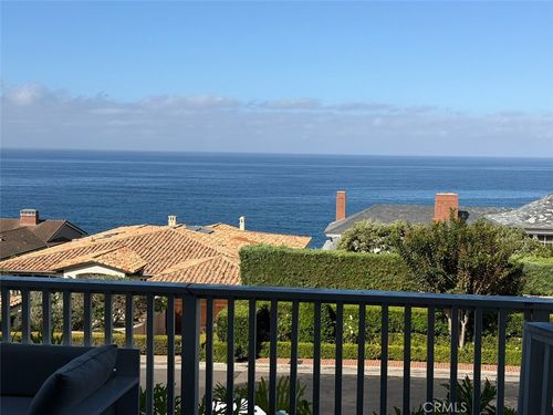 35 N N La Senda, Laguna Beach, CA, 92651 | Card Image