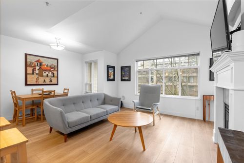 302-333 E 1st St, North Vancouver, BC, V7L4W9 | Card Image
