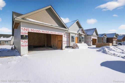 102-13185 Harbor Landings Dr, Fenton, MI, 48430-3906 | Card Image