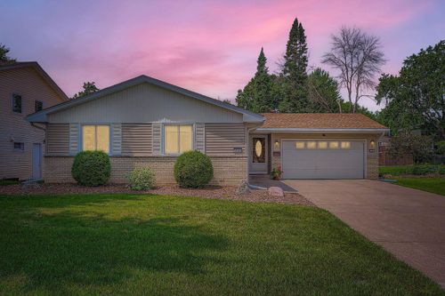 3141 Jersey Ave N, Crystal, MN, 55427-2940 | Card Image
