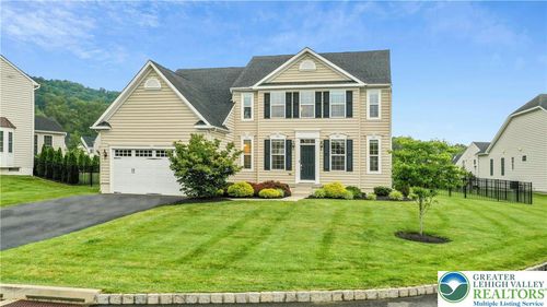 3526 Clarinbridge Way W, Center Valley, PA, 18034-9058 | Card Image