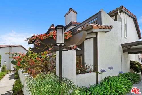 1578 Michael Ln, Pacific Palisades, CA, 90272-2026 | Card Image