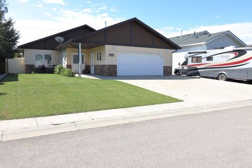 221 Harvest Hills Road, Stavely, AB, T0L1Z0 | Card Image