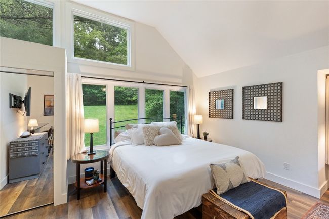 1909 - 260 River Run, Condo with 1 bedrooms, 1 bathrooms and null parking in Sapphire NC | Image 16