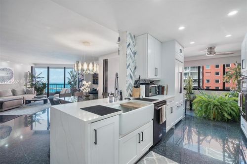 1805-1581 Brickell Ave, Miami, FL, 33129-1215 | Card Image