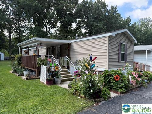 8220 Airport Rd, NORTHAMPTON, PA, 18067-9782 | Card Image