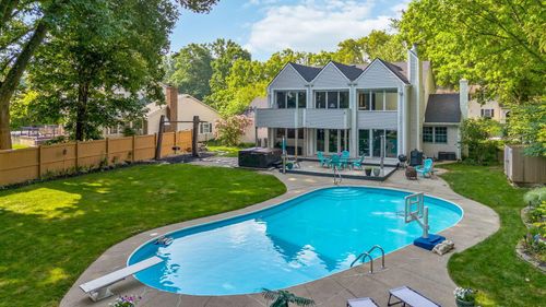 1318 Hickory Ridge Ln, Columbus, OH, 43235-1131 | Card Image