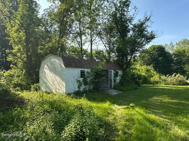 425 Barbour St, House other with 2 bedrooms, 1 bathrooms and 4 parking in North Adams MA | Image 5