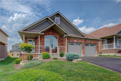 16 English Cres, Plattsville, ON, N0J1S0 | Card Image