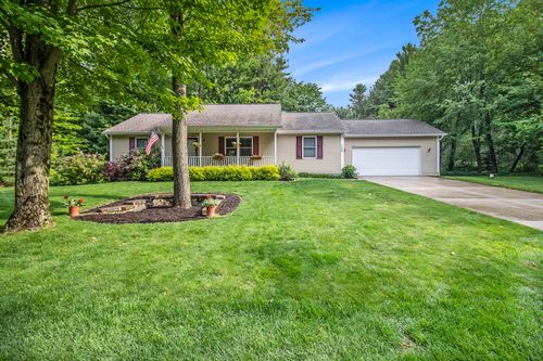 5668 Harriet Ln, Ludington, MI, 49431-9228 | Card Image