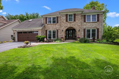 25W185 Setauket Ave, Naperville, IL, 60540-3408 | Card Image