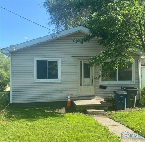 2074 Price St, Toledo, OH, 43605-2834 | Card Image