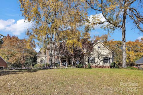 839 Craigmont Ln Nw, Concord, NC, 28027-6442 | Card Image