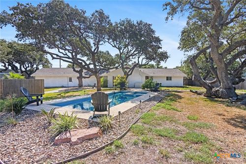 1219 S Church St, Rockport, TX, 78382-2205 | Card Image