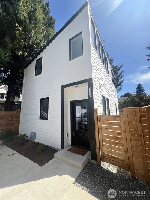 7350 21st Ave Nw, Seattle, WA, 98117-5623 | Card Image