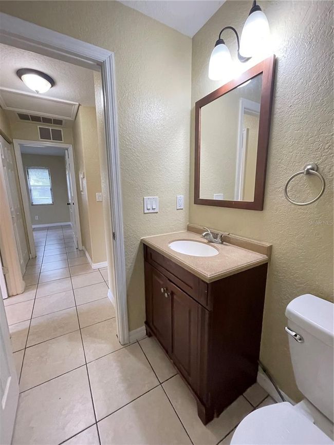 859 Ponder Ave, Condo with 2 bedrooms, 1 bathrooms and null parking in SARASOTA FL | Image 11