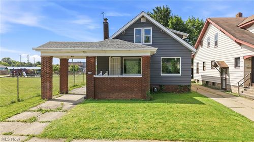 727 W Laclede Ave, Youngstown, OH, 44511-1453 | Card Image