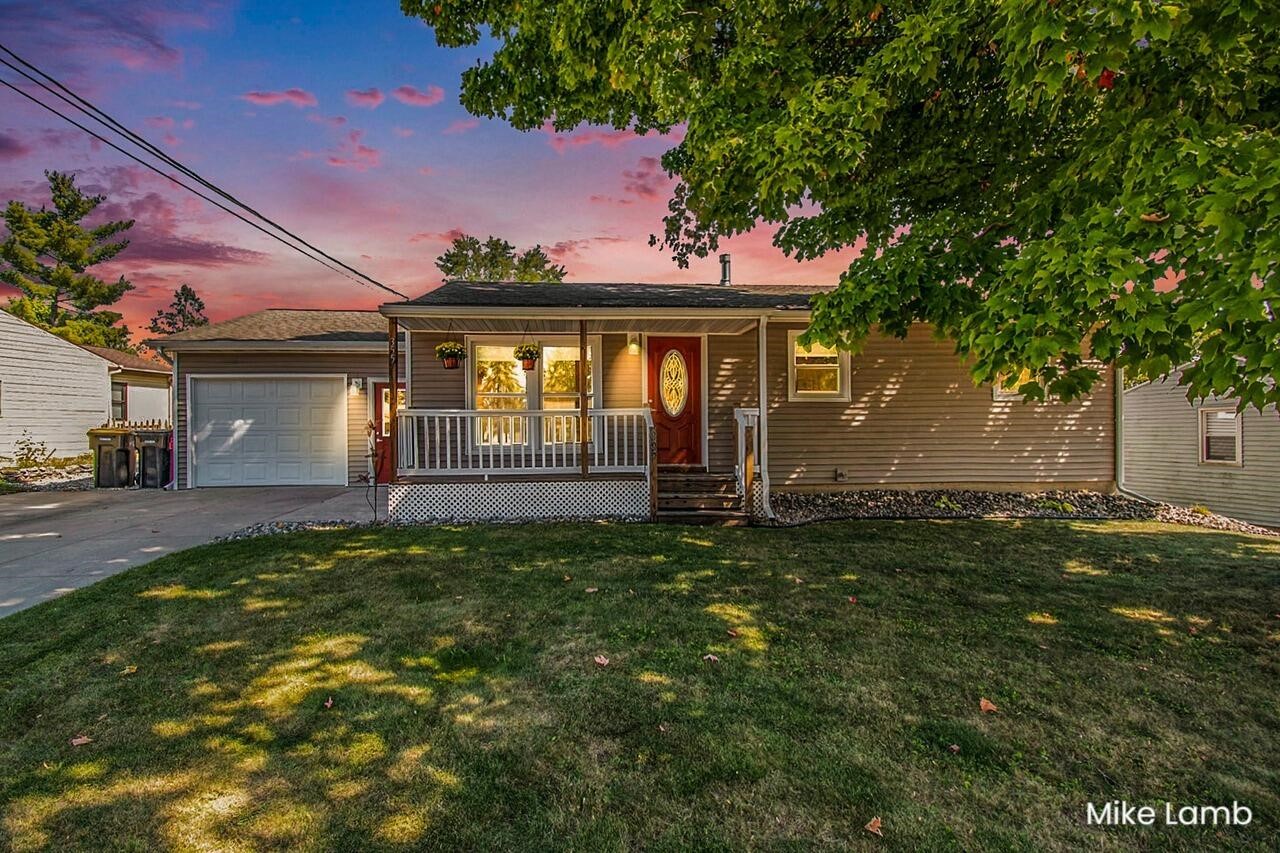 Brandywyne Dr, Comstock Park, MI 49321