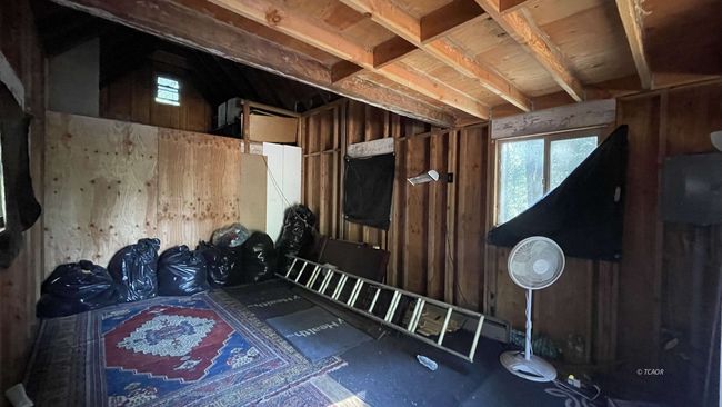 Inside unfinished home | Image 8
