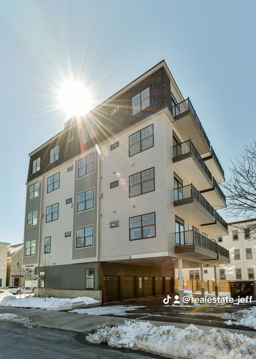 403-87 Parker St, Chelsea, MA, 02150-4480 | Card Image