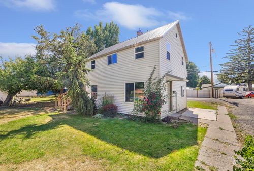 319/321 Idaho Street, Gooding, ID, 83330 | Card Image