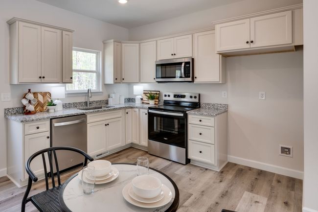 UPGRADED Stainless Steel Appliance Package | Image 11