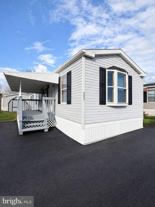 885 Buttonwood Ave, SPRING CITY, PA, 19475-1532 | Card Image