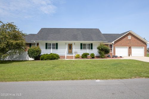 424 Cedar Lake Lane, Clinton, NC, 28328 | Card Image