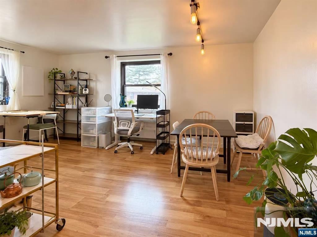 Residential Lease in Fort Lee 5