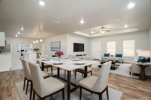 3723 Commercial Ave, San Antonio, TX, 78221-3118 | Card Image