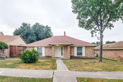 2808 El Paso Way, House other with 3 bedrooms, 2 bathrooms and null parking in Mesquite TX | Image 1