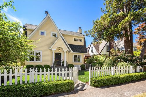 3819 44 Avenue Ne, Seattle, WA, 98105 | Card Image