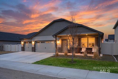 1864 E Jade Falls St, Kuna, ID, 83634-2560 | Card Image