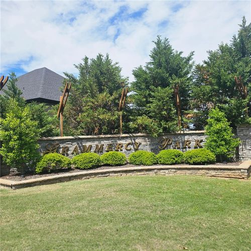 2005 Ne Chaucer St, Bentonville, AR, 72712 | Card Image