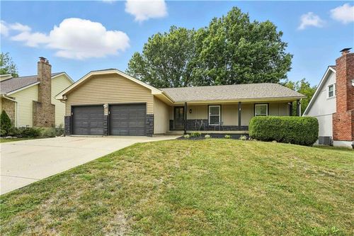 1116 Se 7th St, Lee's Summit, MO, 64063-6439 | Card Image