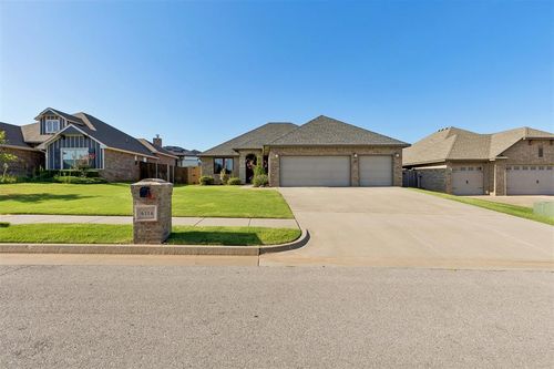 6116 Beverly Hills Dr, Edmond, OK, 73034-8690 | Card Image