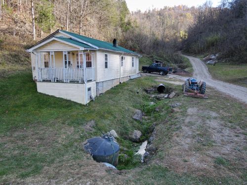 286 Willie Rd, Thorn Hill, TN, 37881-5218 | Card Image