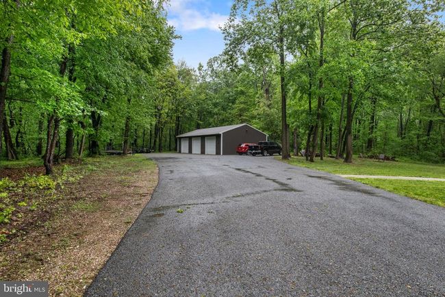 1982 Whyte Ln, House other with 3 bedrooms, 3 bathrooms and null parking in SPRING GROVE PA | Image 60