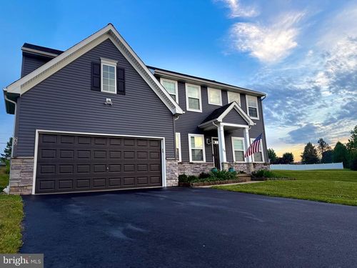 20 Greenview Dr, Shrewsbury, PA, 17361-1239 | Card Image
