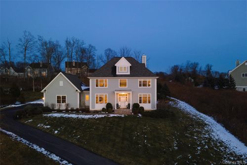 18 Stonehollow Dr, Brewster, NY, 10509-2679 | Card Image