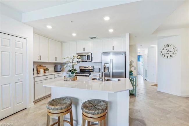 2118 - 43985 Boardwalk Loop, Condo with 2 bedrooms, 2 bathrooms and 1 parking in Punta Gorda FL | Image 6