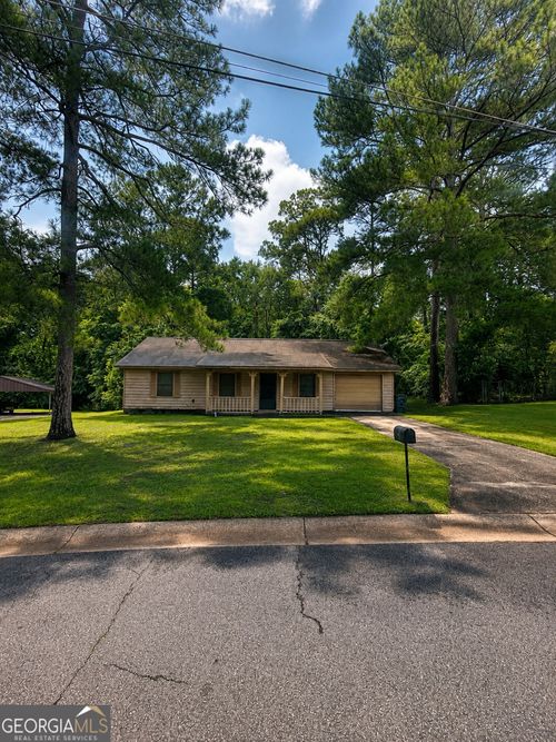 1031 King Cir, Perry, GA, 31069-2755 | Card Image