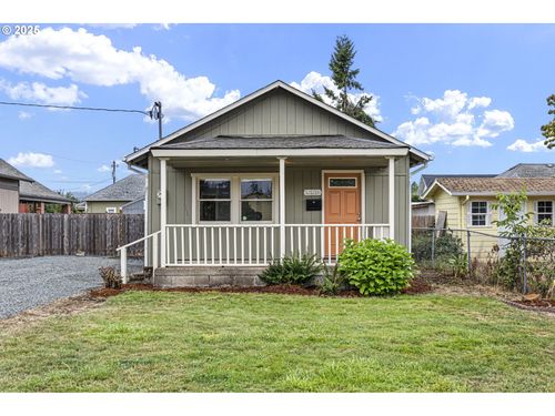 221 S 11th St, Cottage Grove, OR, 97424-2308 | Card Image