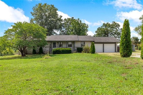 2424 Rock Springs Rd, Harrison, AR, 72601-9782 | Card Image